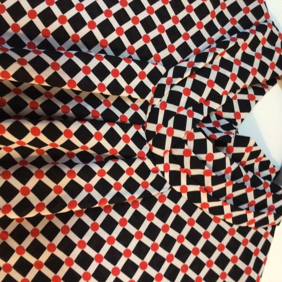 Classic Dressy Tank - Picture 4 of 6